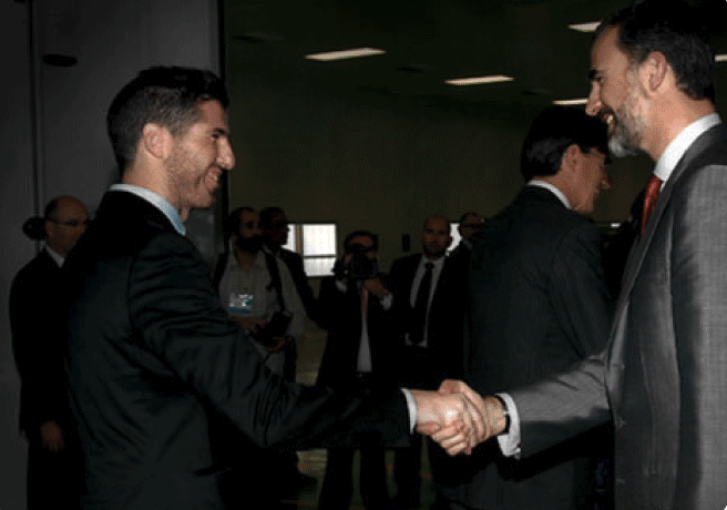 Jesús Borrego, fundador de Xerintel, recibiendo el Premio Nacional al Joven Empresario de Su Majestad el Rey Felipe VI